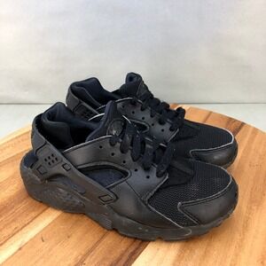 Nike Huarache Run Sneakers Youth 4Y Triple Black Lightweight Cushioned Lace Up